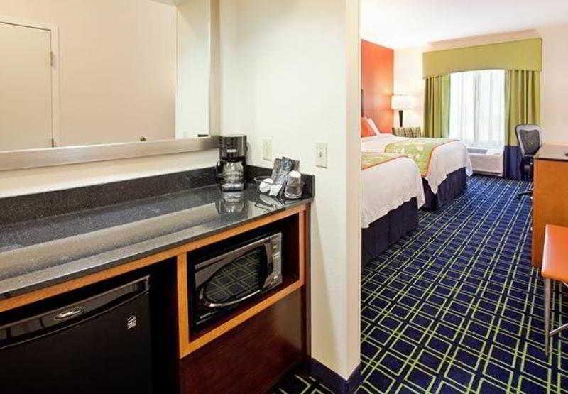 Fairfield Inn & Suites By Marriott Kearney Chambre photo